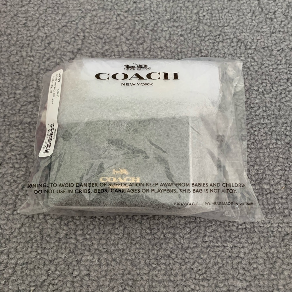 COACH mini wallet on chain - Picture 4 of 5
